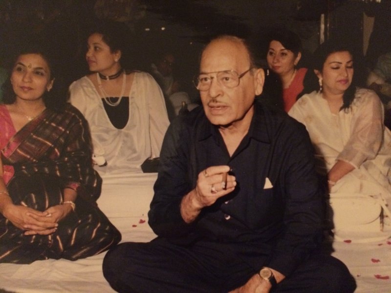 Mr Luthra's father Mr K K Luthra at a mushairah